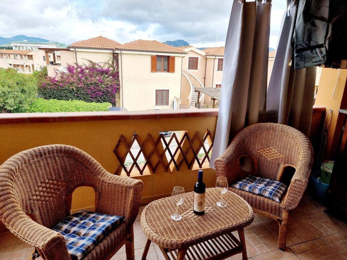 La Casa Di Arly Lägenhet Olbia Exteriör bild